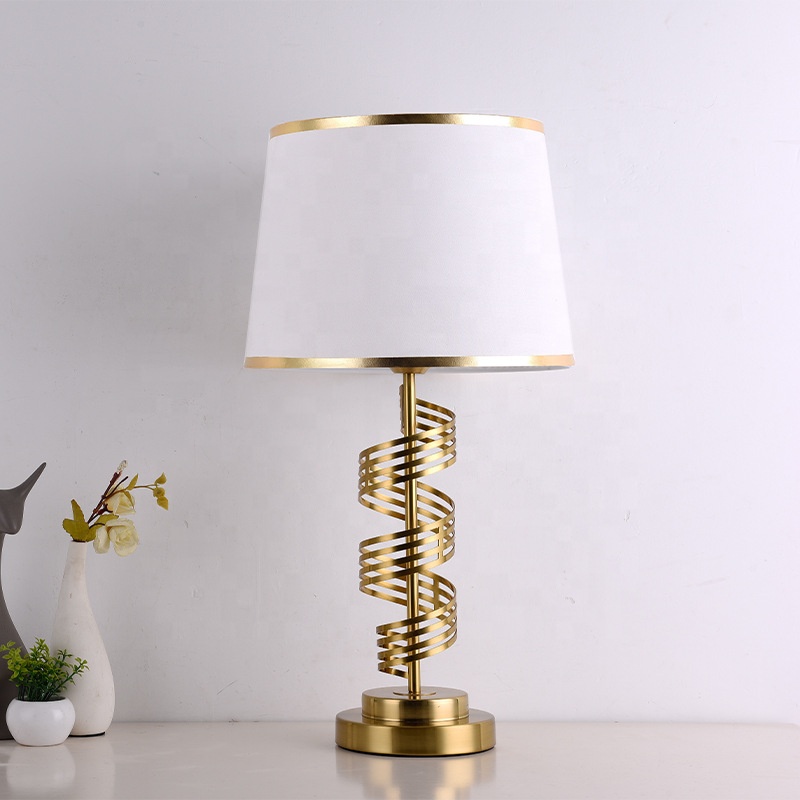 Настольная лампа в европейском – обзор и цена Geometric Lamp Shade